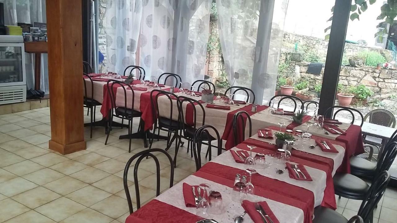La Petite Maison D'Arnal Sainte-Énimie Dış mekan fotoğraf
